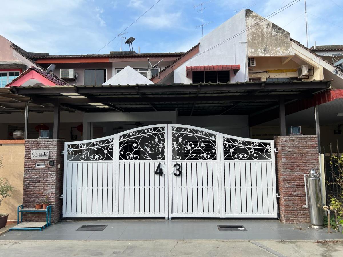 M Guest House2 Muar Exterior foto